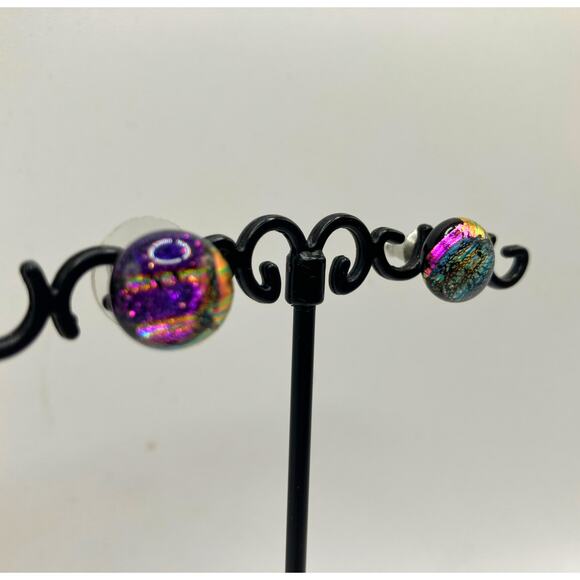 Iridescent Purple Peacock Round 3/8" Earrings! - Picture 3 of 7